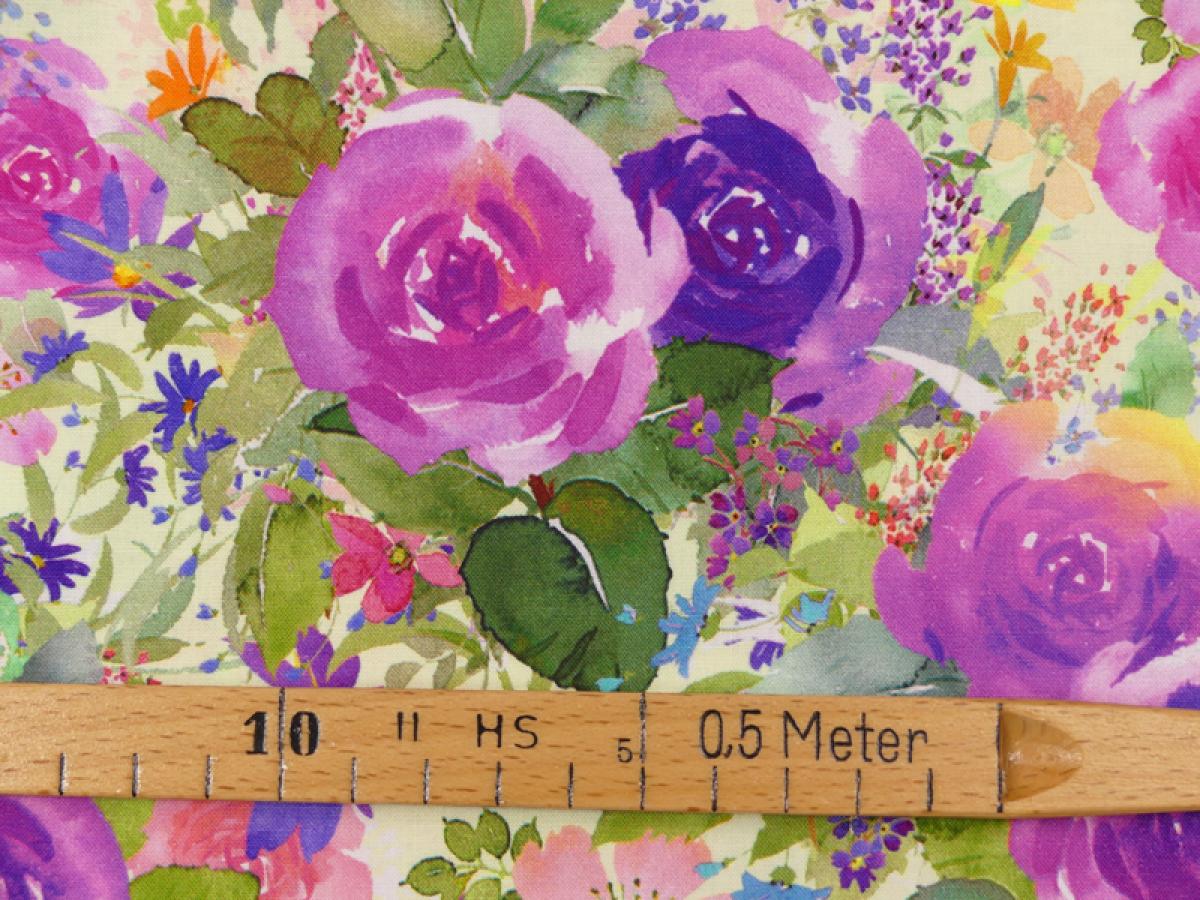 Patchworkstoff Clothworks Flowershop Rosen in lila Detailansicht mit Maß